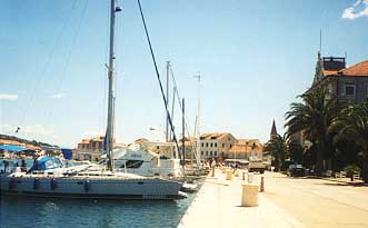 Stari Grad
Harbor